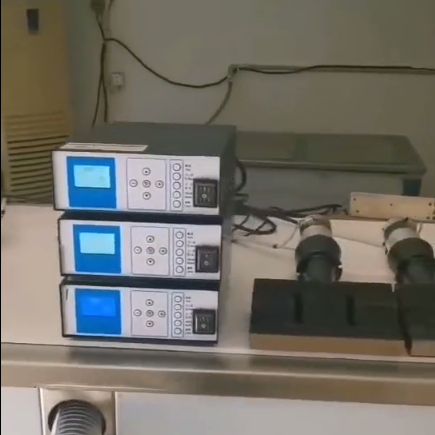 超声波焊接机的工作原理
